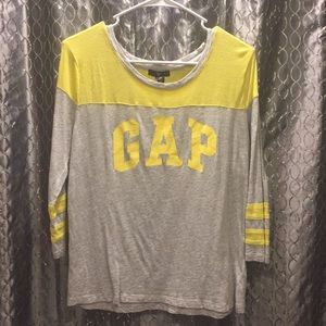 Gap 3/4 sleeve logo tee